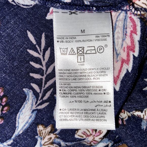 Old Navy Maxi Dress Women's Size Medium Blue Floral Ruffle Bottom * - Picture 9 of 9